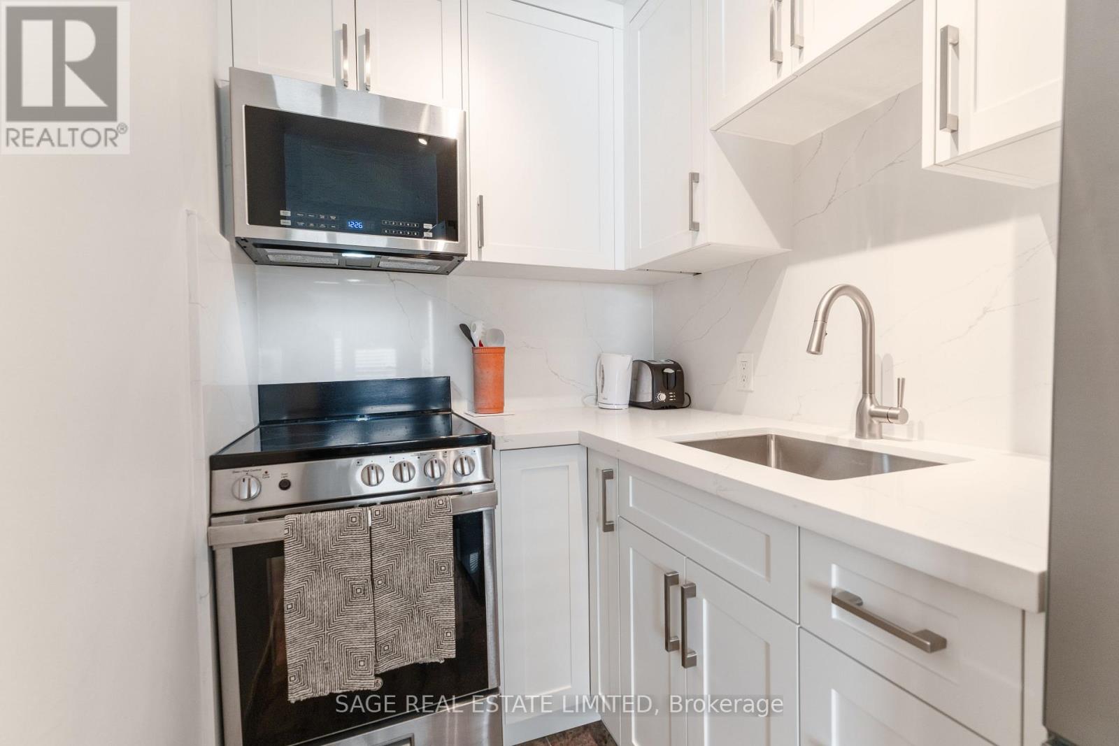 205 - 1901 Bayview Avenue E, Toronto, Ontario  M4G 3E4 - Photo 15 - C12947622