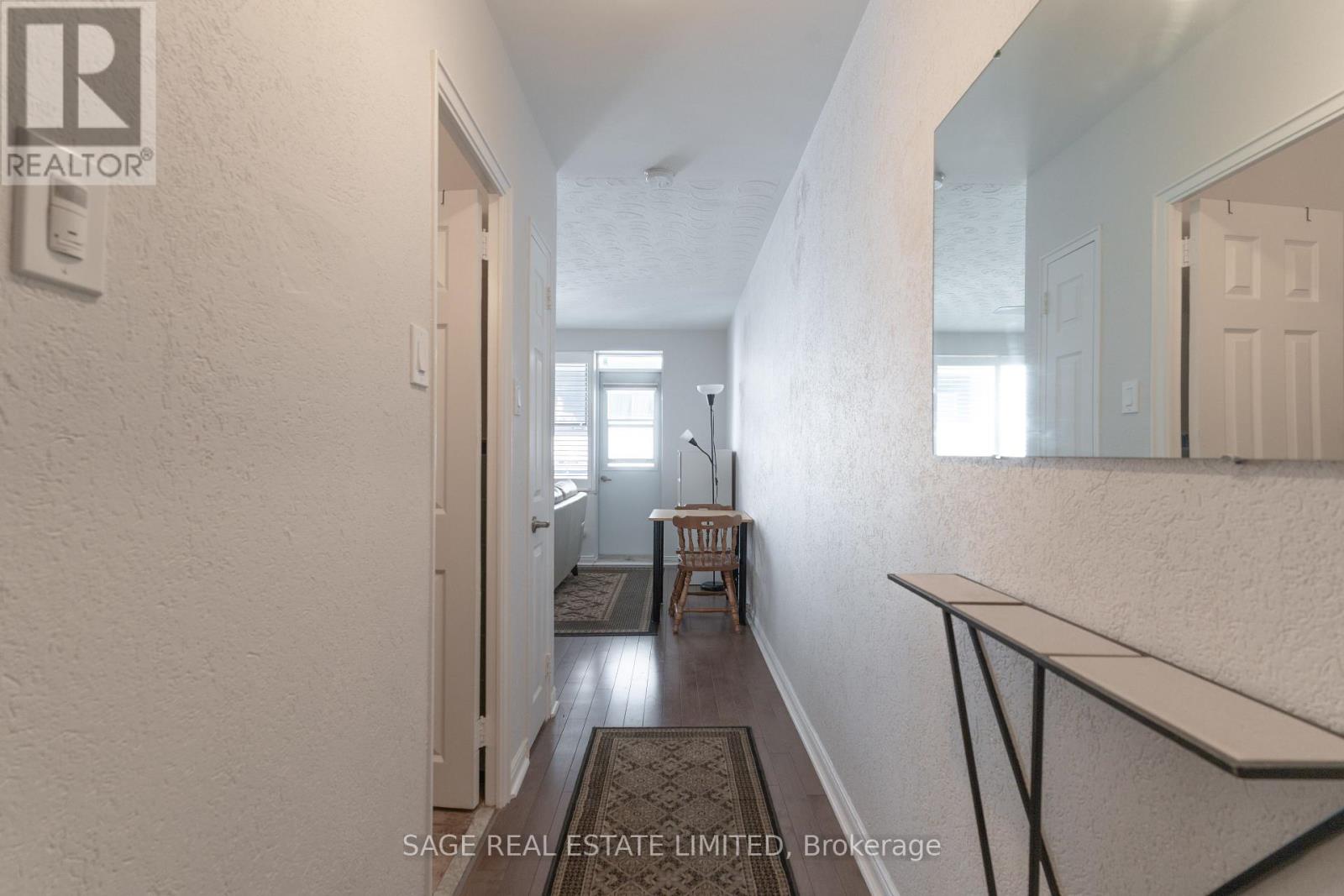 205 - 1901 Bayview Avenue E, Toronto, Ontario  M4G 3E4 - Photo 3 - C12947622