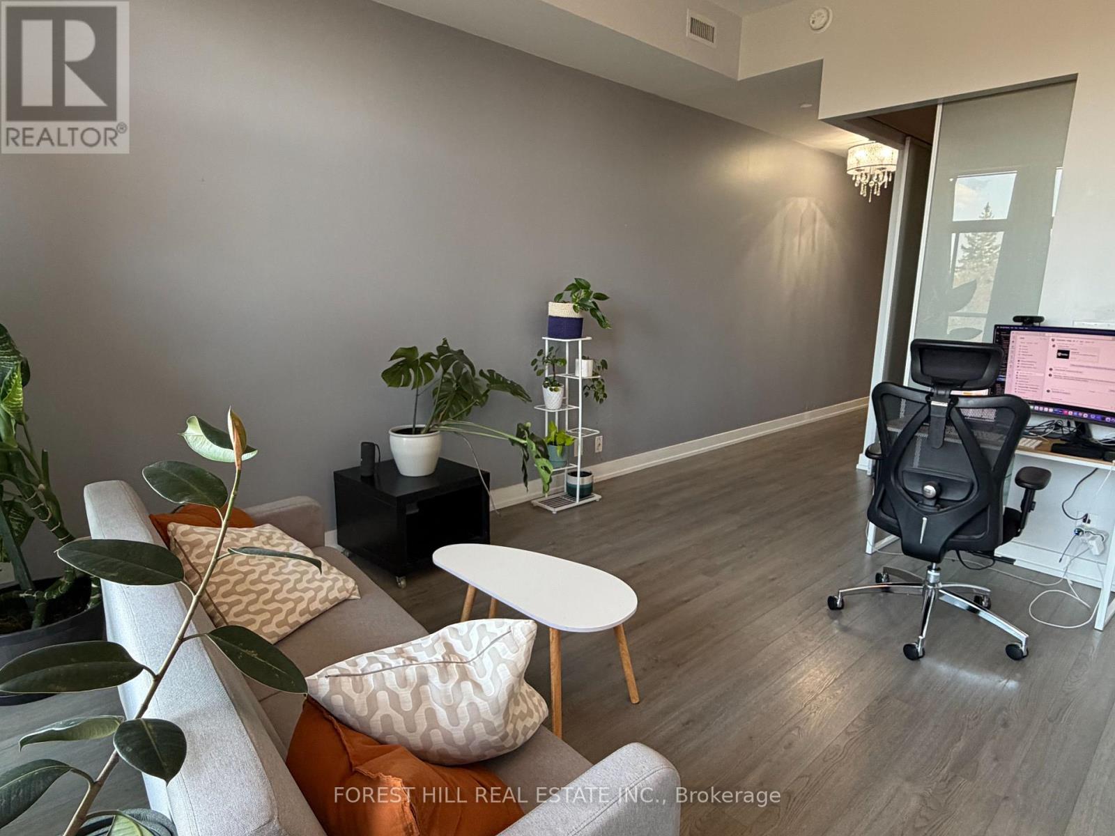 614 - 6 Parkwood Avenue, Toronto, Ontario  M4V 0A3 - Photo 4 - C12947628