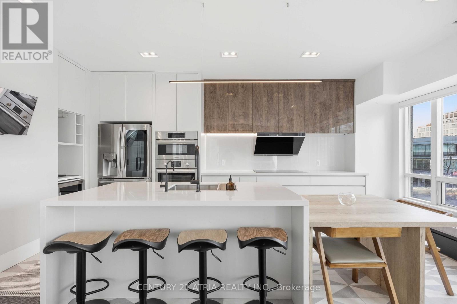 203 - 102 Bloor Street W, Toronto, Ontario  M5S 1M8 - Photo 5 - C12947634