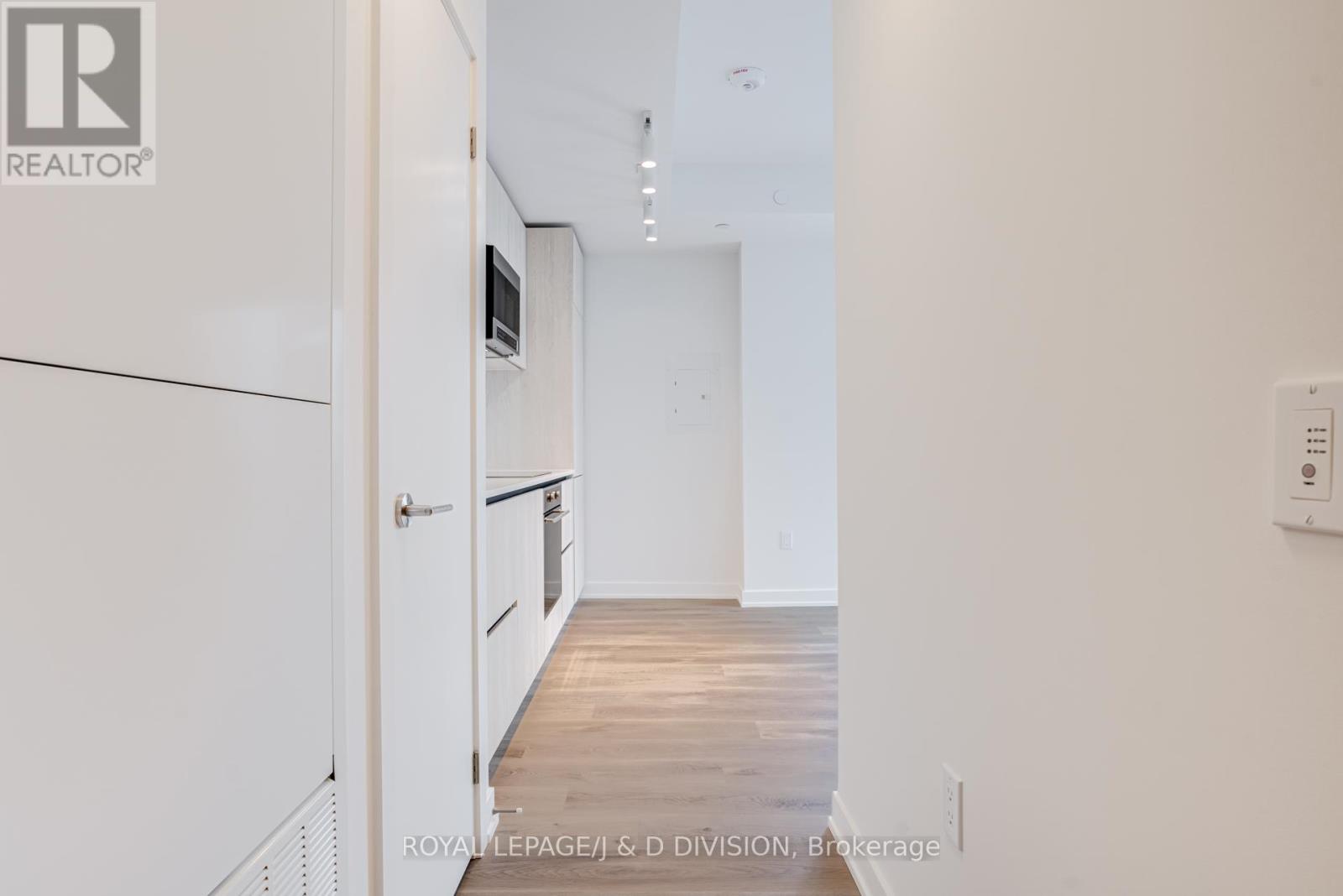 3112 - 110 Broadway Avenue, Toronto, Ontario  M4P 1V7 - Photo 4 - C12947656