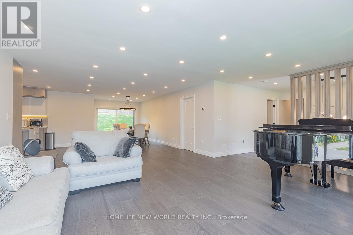 37 Shouldice Court, Toronto, Ontario  M2L 2S3 - Photo 27 - C12947736