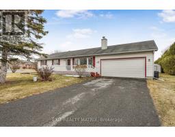6454 WATERBURY LANE, Ottawa, Ontario