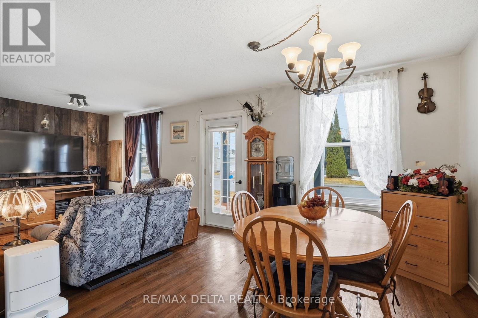 474 Telegraph Road, Alfred And Plantagenet, Ontario  K0B 1A0 - Photo 13 - X12947616