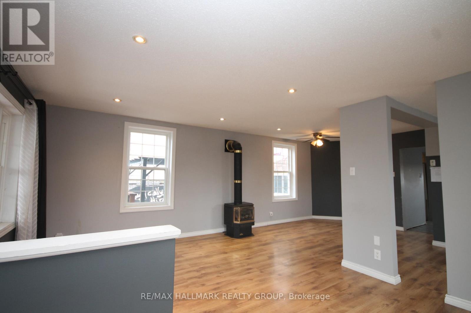 74 Mcgonigal Street W, Arnprior, Ontario  K7S 2R8 - Photo 4 - X12947738