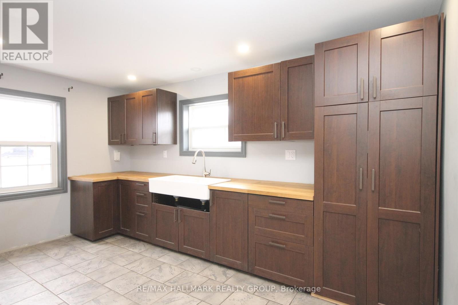 74 Mcgonigal Street W, Arnprior, Ontario  K7S 2R8 - Photo 8 - X12947738