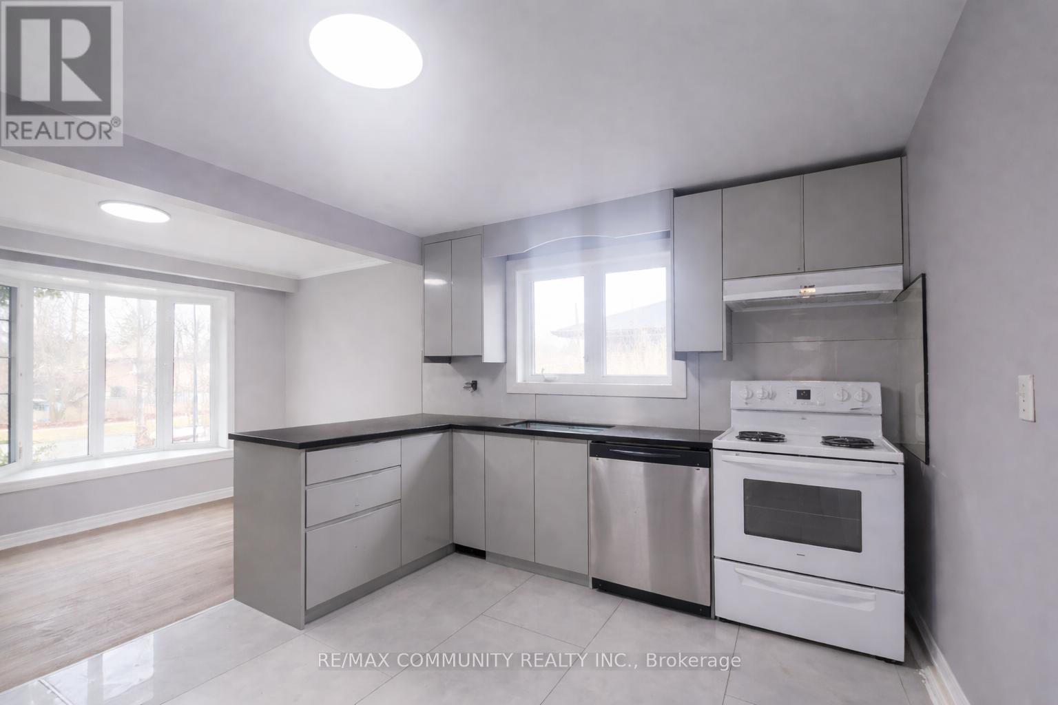 Main - 70 Brantwood Drive, Toronto, Ontario  M1H 2G6 - Photo 12 - E12947476