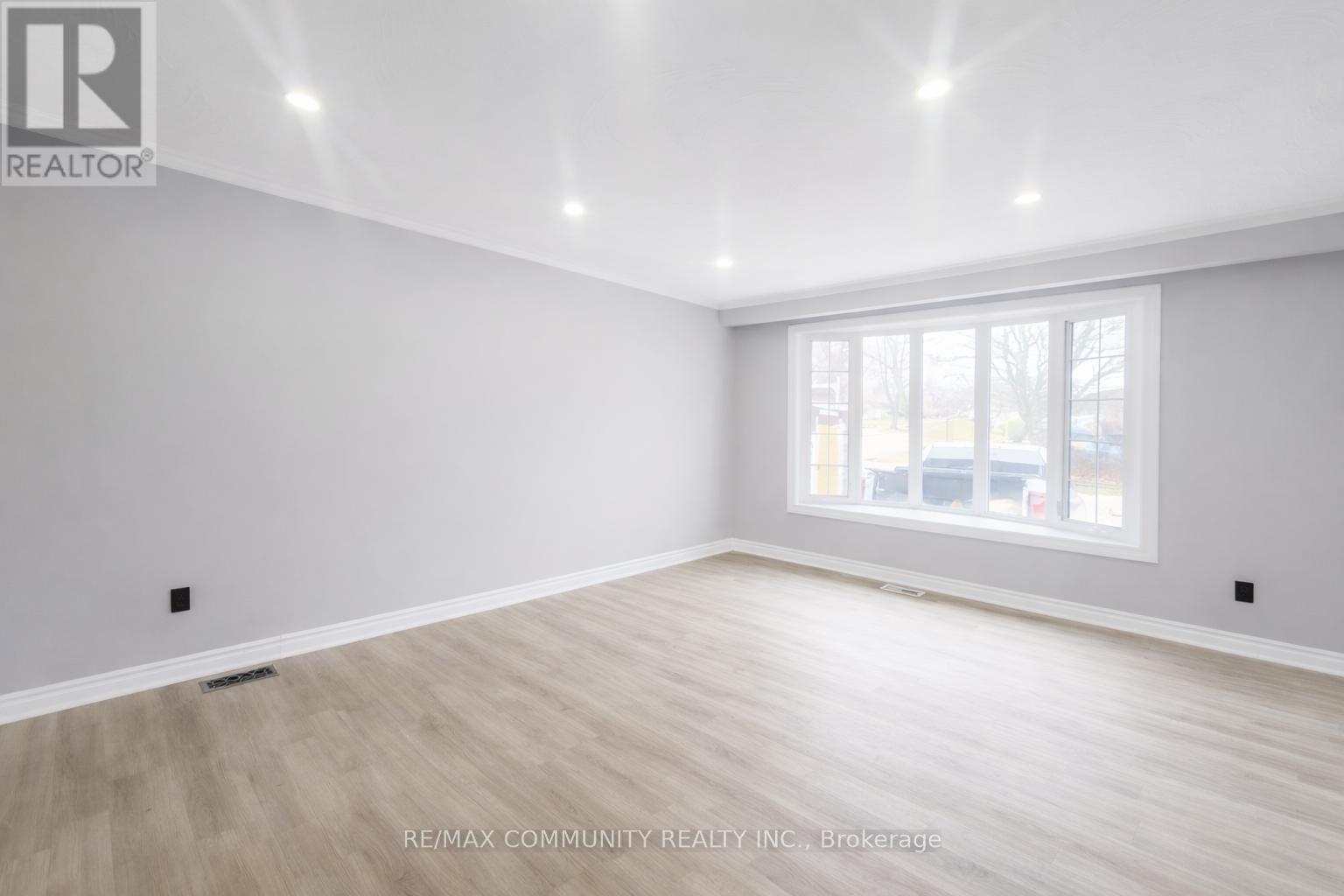 Main - 70 Brantwood Drive, Toronto, Ontario  M1H 2G6 - Photo 6 - E12947476