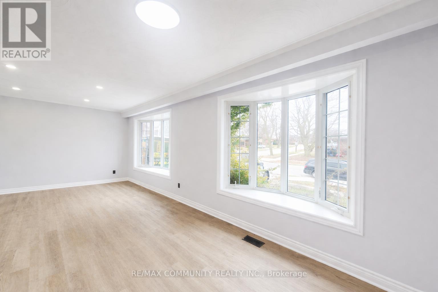 Main - 70 Brantwood Drive, Toronto, Ontario  M1H 2G6 - Photo 8 - E12947476