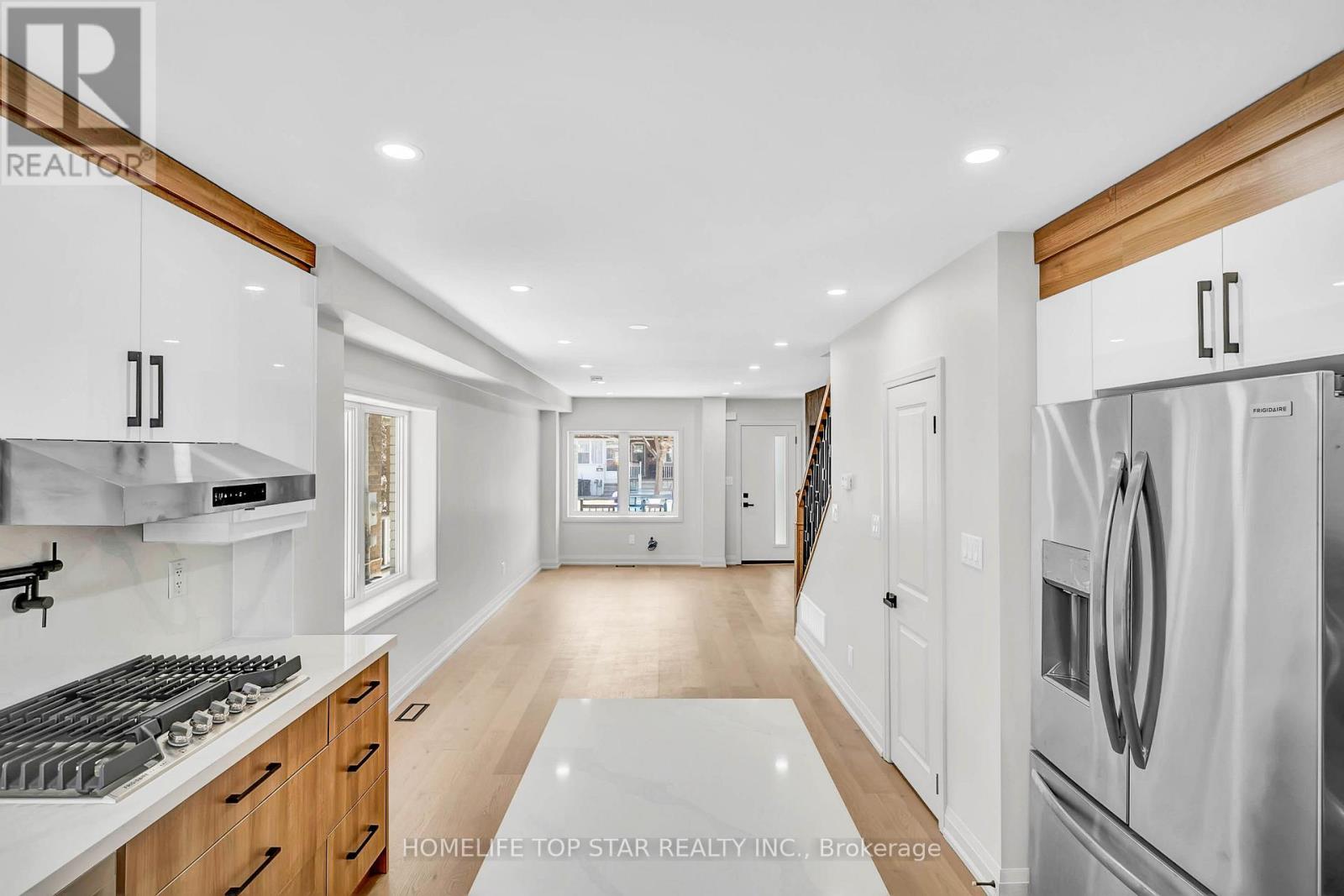 56 Mortimer Avenue, Toronto, Ontario  M4K 2A1 - Photo 14 - E12947486