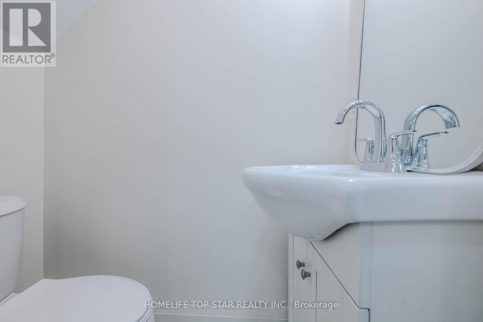 56 Mortimer Avenue, Toronto, Ontario  M4K 2A1 - Photo 17 - E12947486