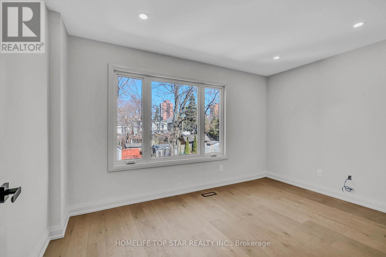 56 Mortimer Avenue, Toronto, Ontario  M4K 2A1 - Photo 24 - E12947486