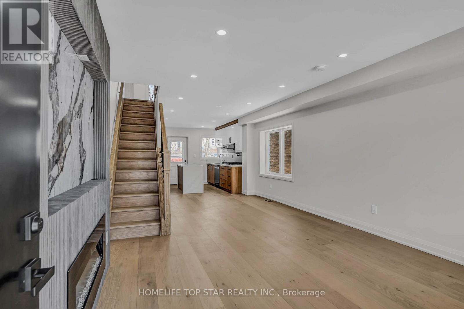 56 Mortimer Avenue, Toronto, Ontario  M4K 2A1 - Photo 8 - E12947486