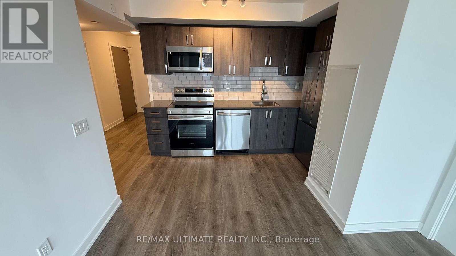 2105 - 1010 Sandy Beach Road, Pickering, Ontario  L1W 3V9 - Photo 9 - E12947548