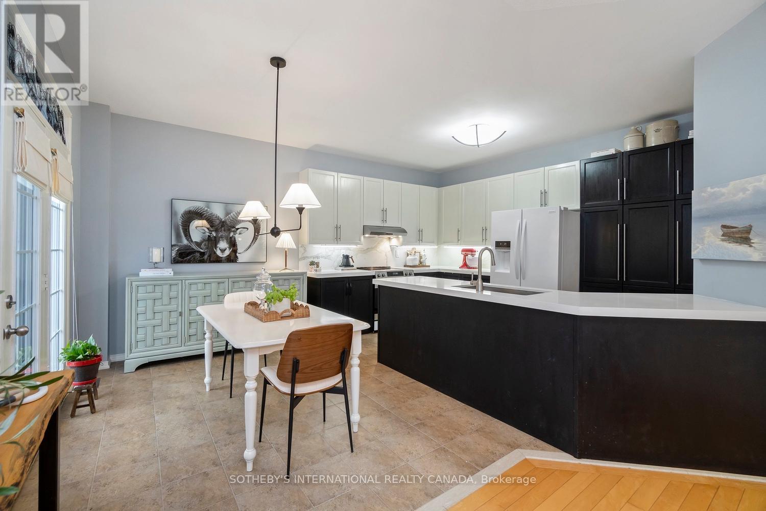 114 Strandmore Circle, Whitby, Ontario  L1M 0C2 - Photo 15 - E12947710