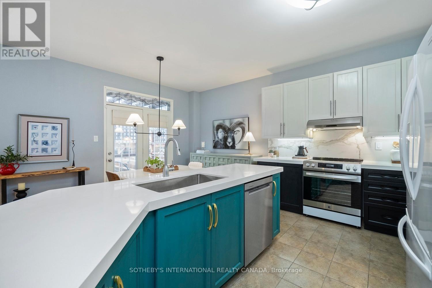 114 Strandmore Circle, Whitby, Ontario  L1M 0C2 - Photo 17 - E12947710