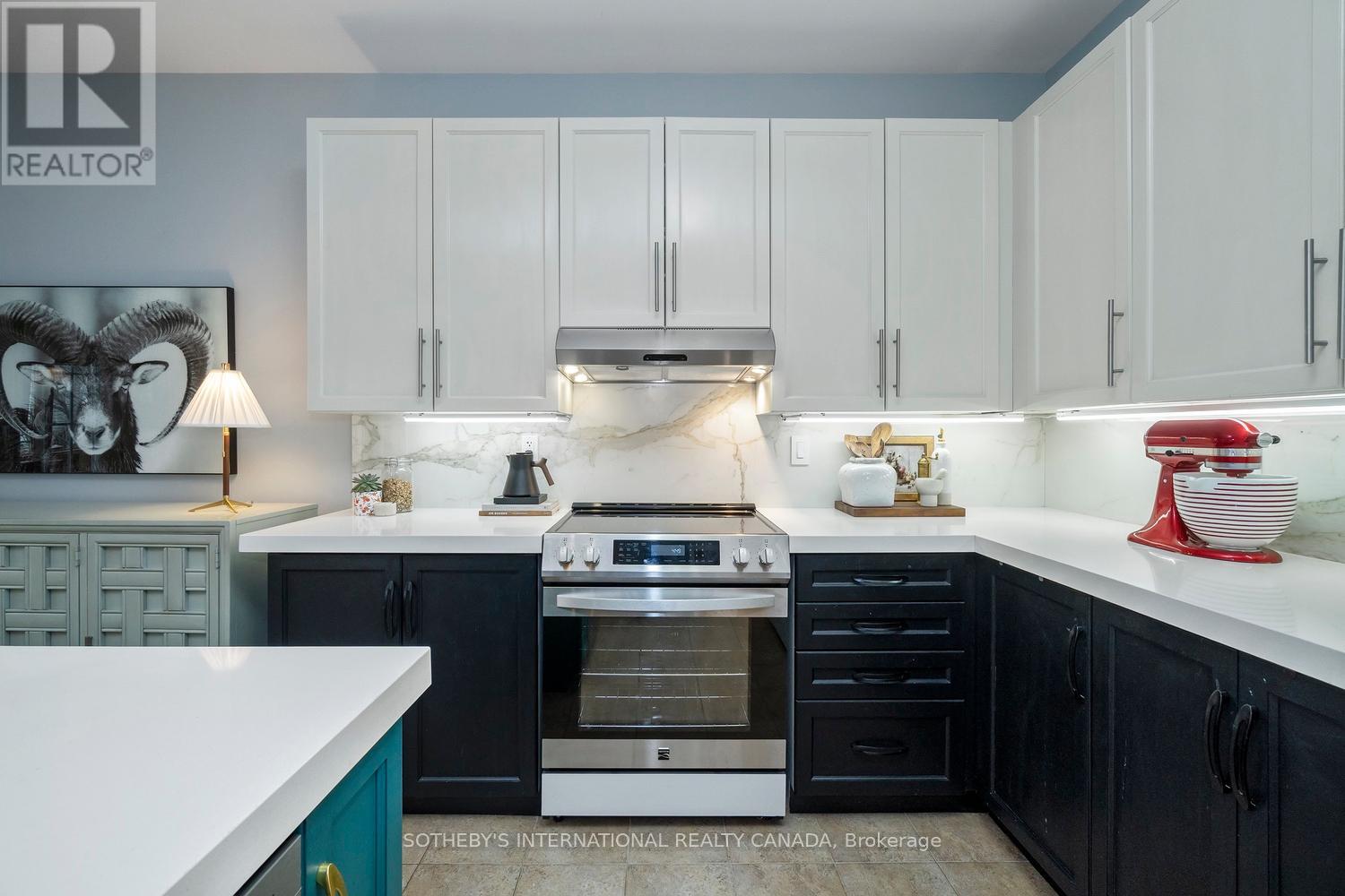 114 Strandmore Circle, Whitby, Ontario  L1M 0C2 - Photo 18 - E12947710