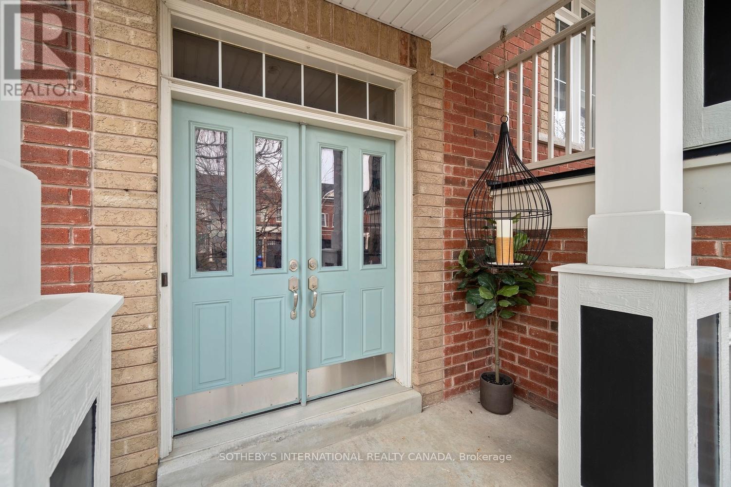 114 Strandmore Circle, Whitby, Ontario  L1M 0C2 - Photo 2 - E12947710