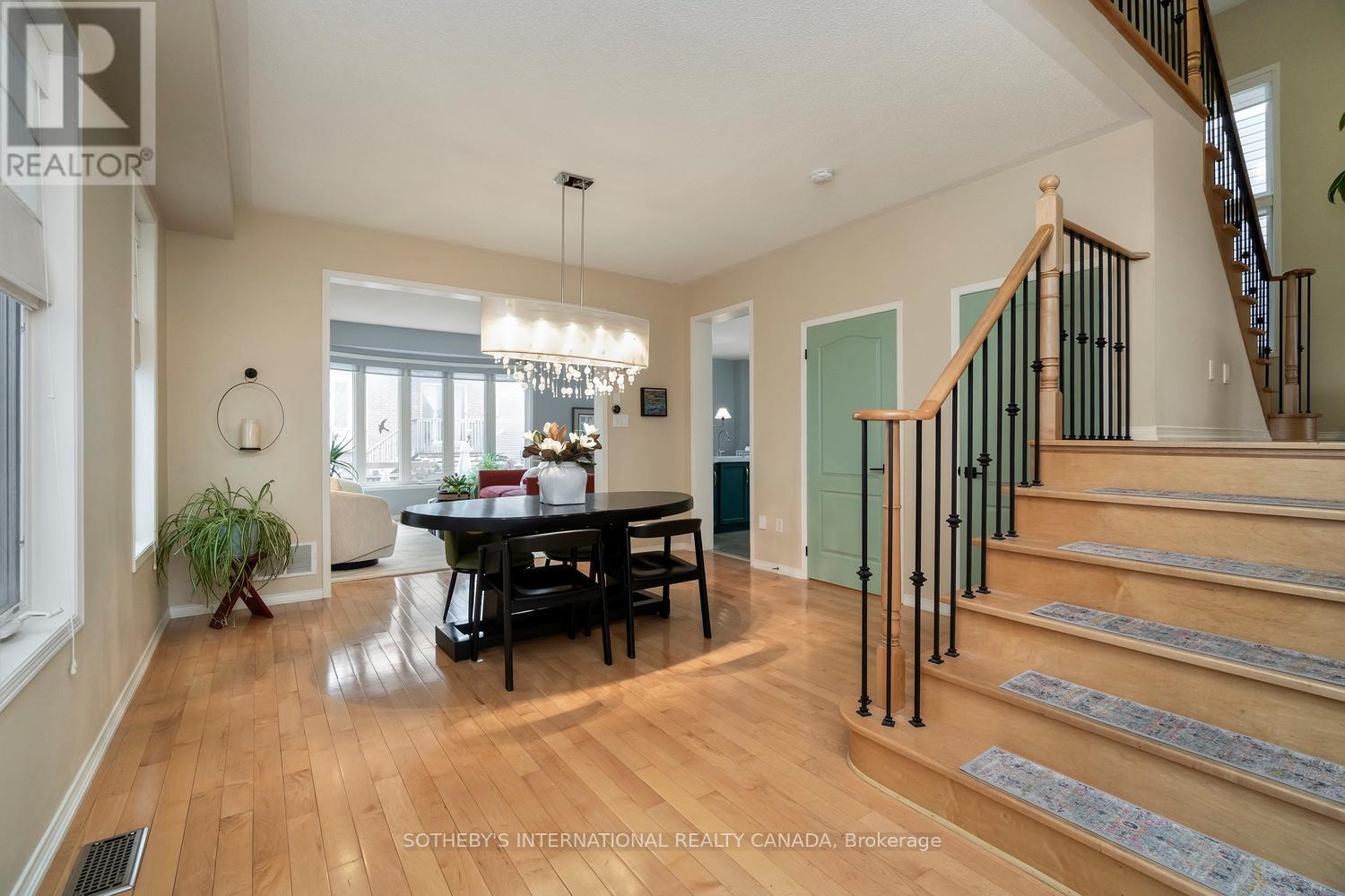 114 Strandmore Circle, Whitby, Ontario  L1M 0C2 - Photo 5 - E12947710