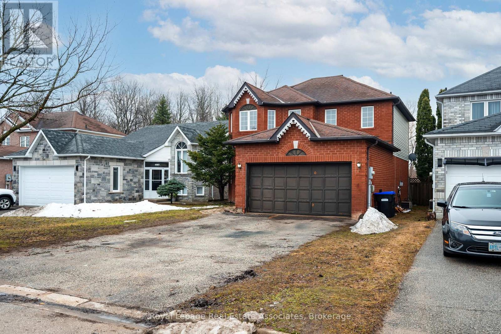 1101 Corrie Street, Innisfil, Ontario  L9S 1T7 - Photo 2 - N12947470