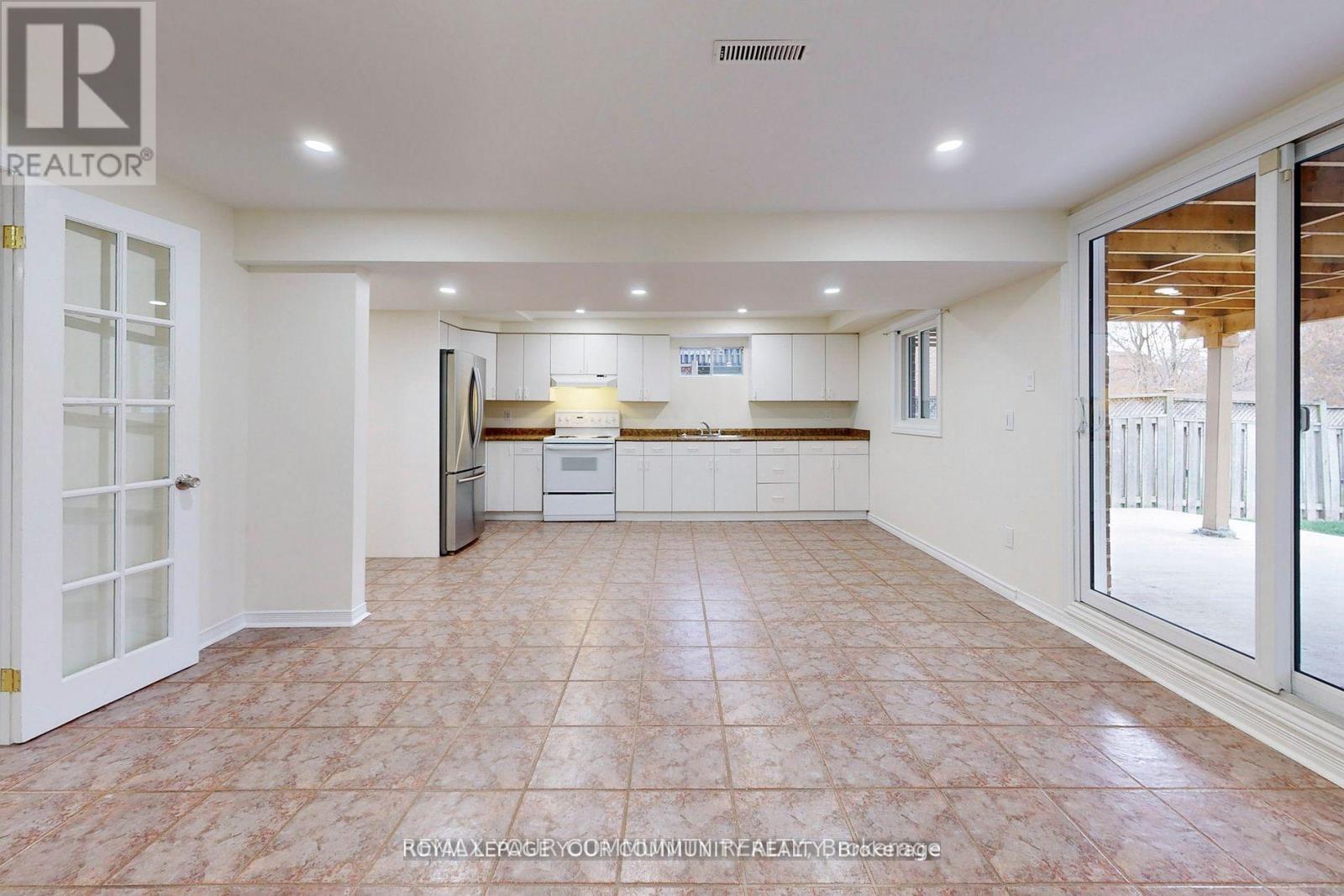 Bsmnt - 136 Woodcroft Lane, Vaughan, Ontario  L4L 6T4 - Photo 3 - N12947566