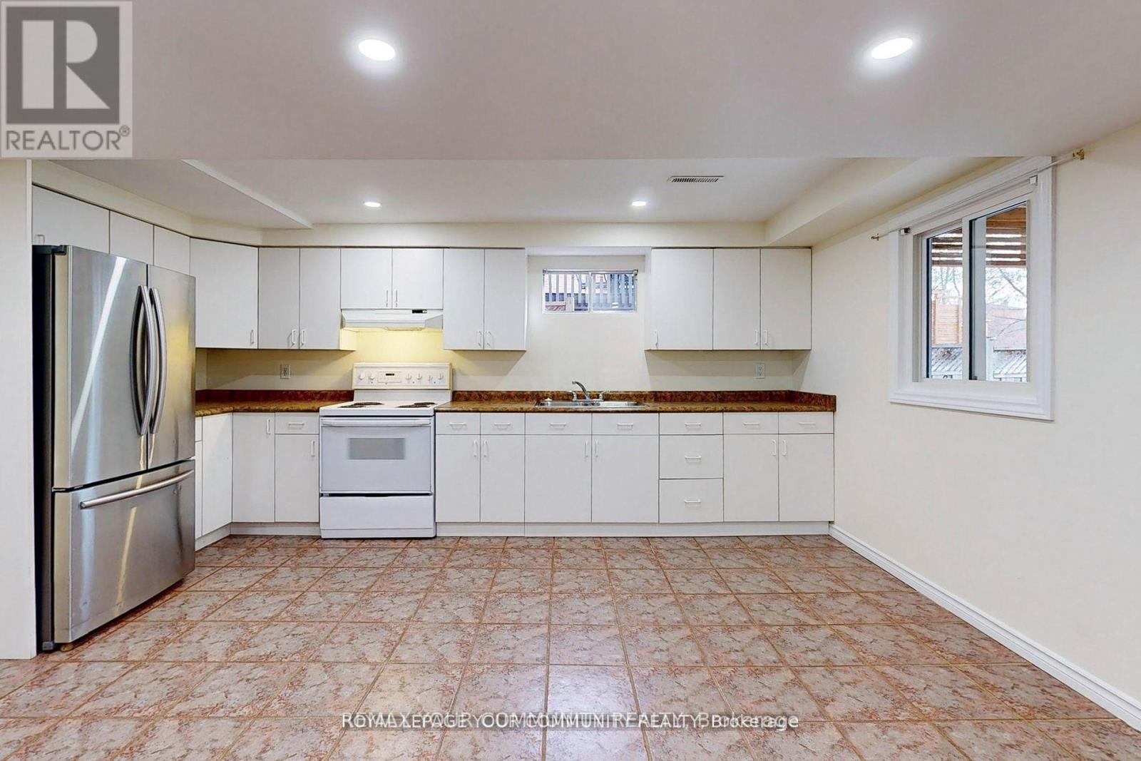 Bsmnt - 136 Woodcroft Lane, Vaughan, Ontario  L4L 6T4 - Photo 5 - N12947566