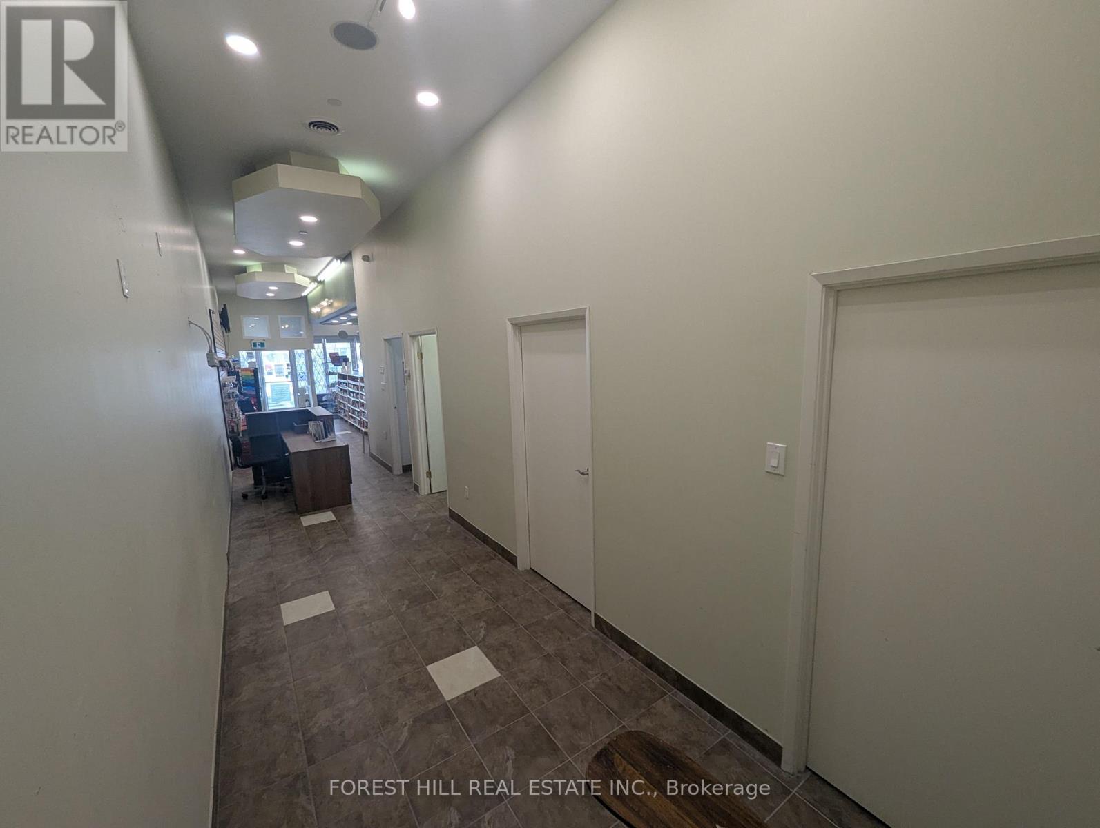 16 - 9100 Jane Street, Vaughan, Ontario  L4K 0A4 - Photo 4 - N12947572