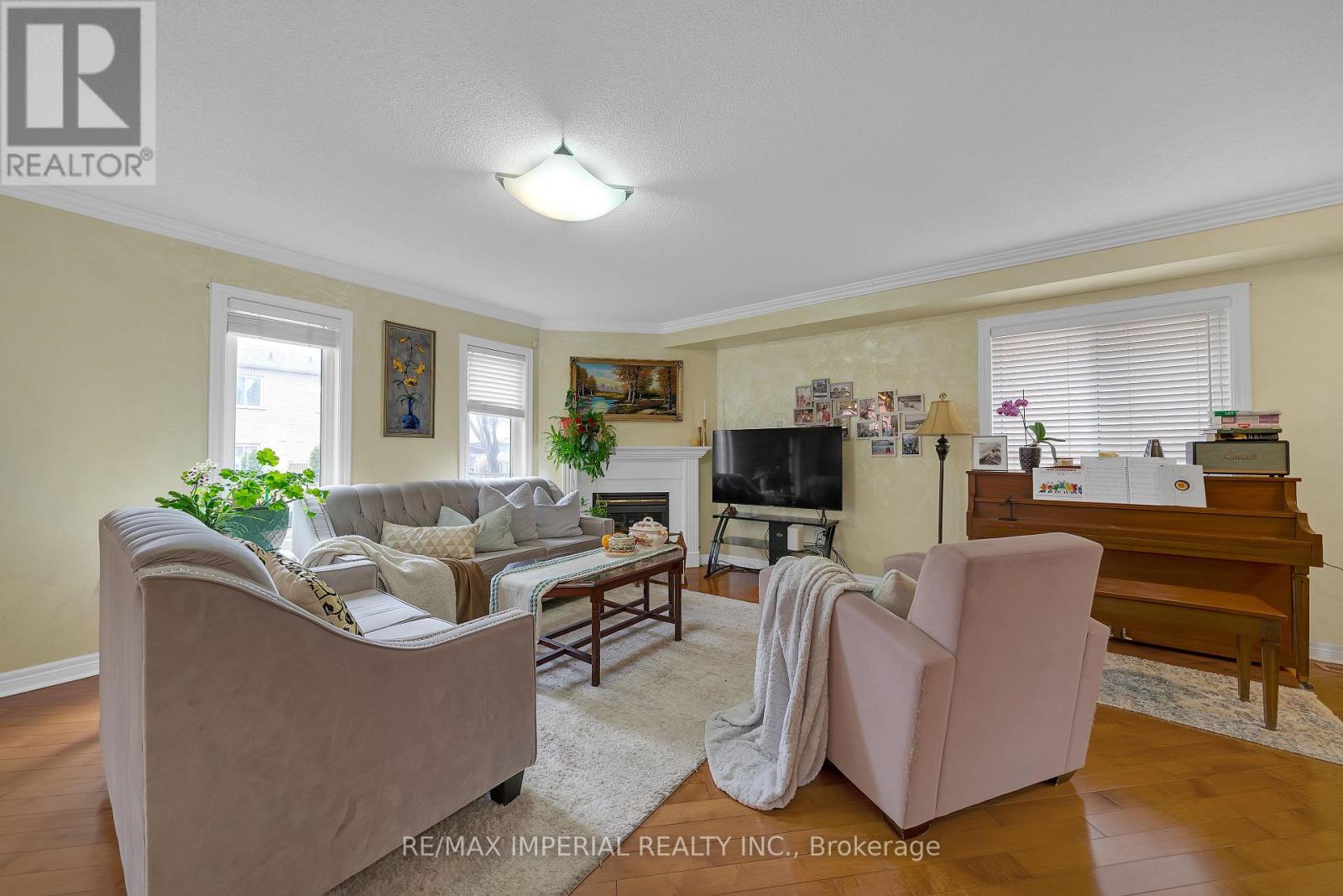 39 Monte Cristi Street S, Vaughan, Ontario  L6A 3H8 - Photo 12 - N12947626