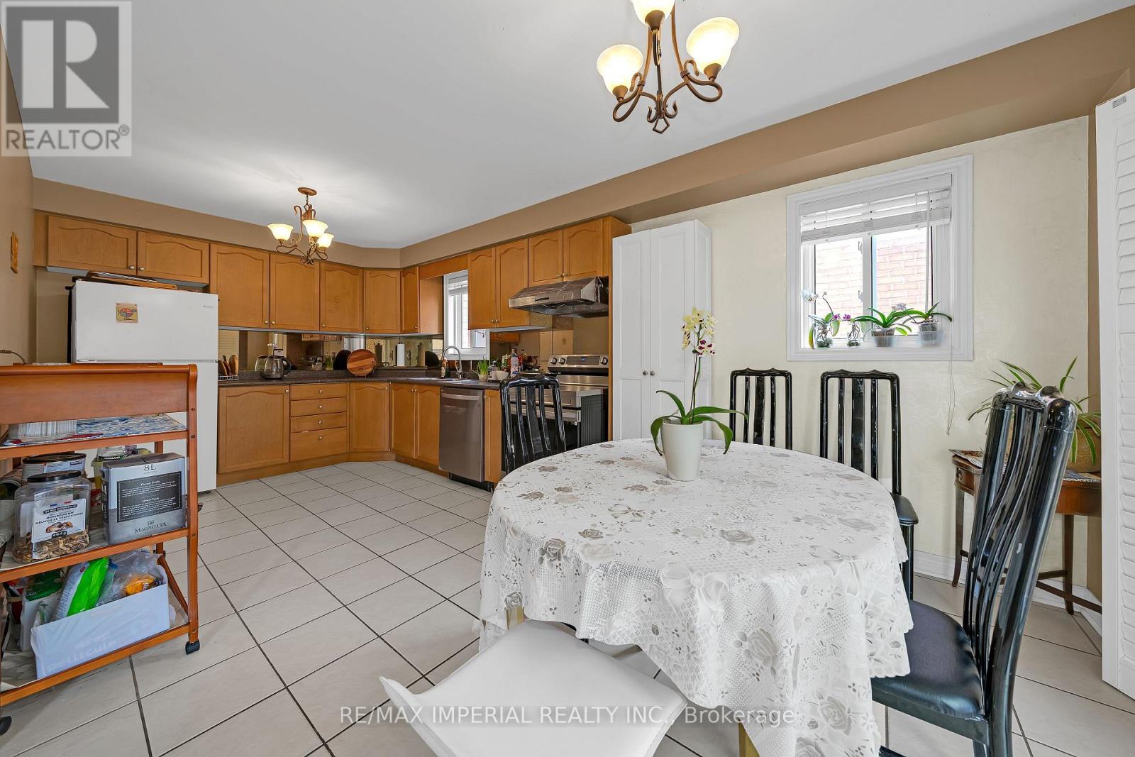 39 Monte Cristi Street S, Vaughan, Ontario  L6A 3H8 - Photo 20 - N12947626