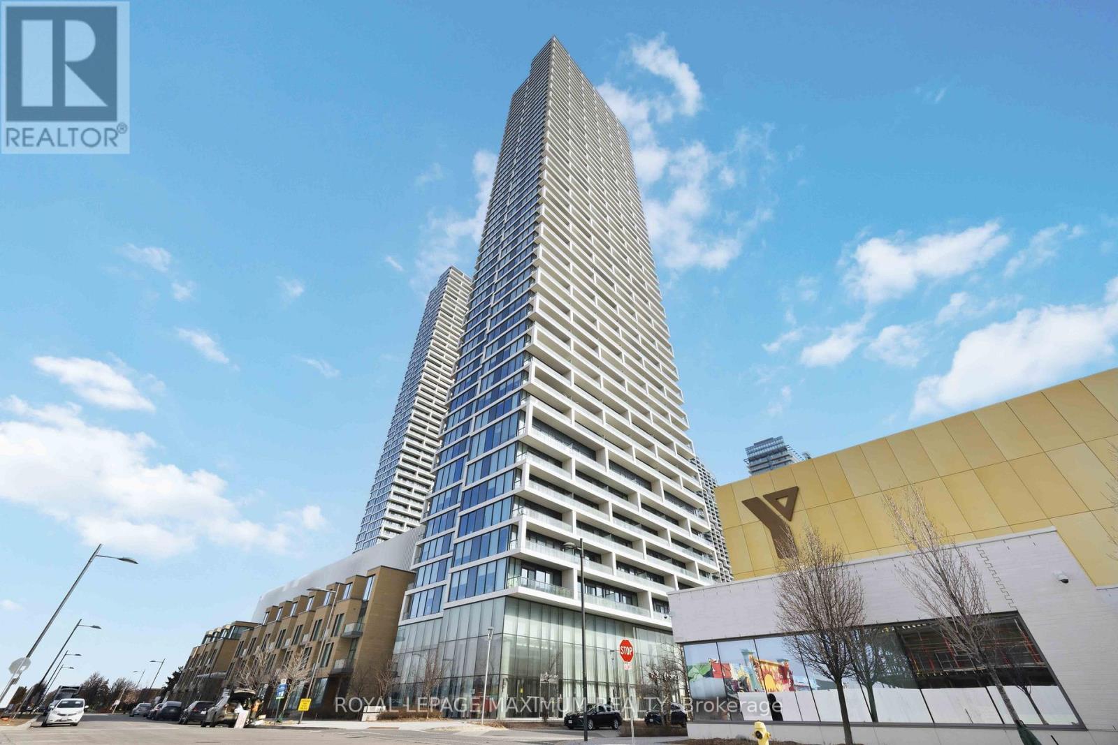 5512 - 5 Buttermill Avenue, Vaughan, Ontario  L4K 0J5 - Photo 2 - N12947768