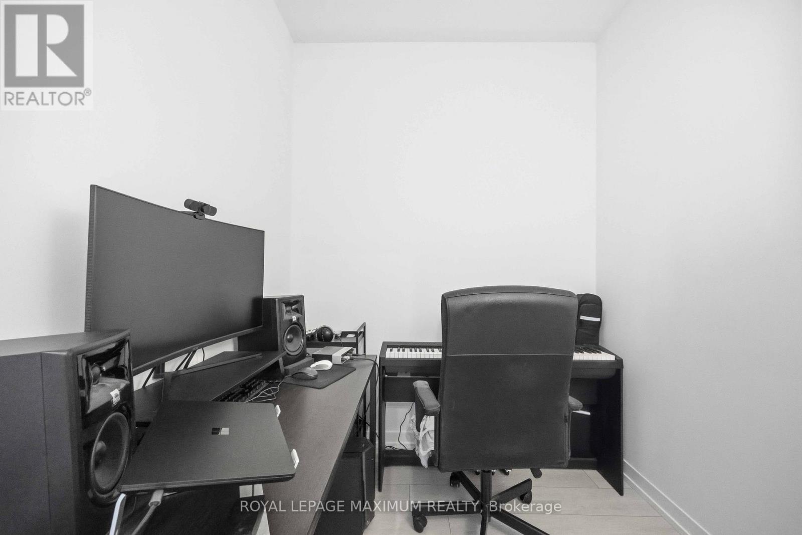 5512 - 5 Buttermill Avenue, Vaughan, Ontario  L4K 0J5 - Photo 9 - N12947768