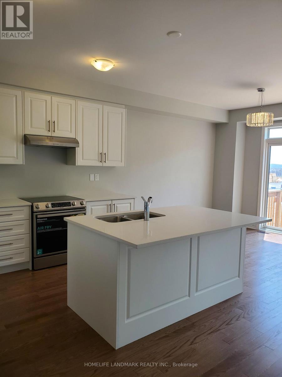 8 Greer Street, Barrie (Painswick South), Ontario  L9J 0R4 - Photo 4 - S12947638