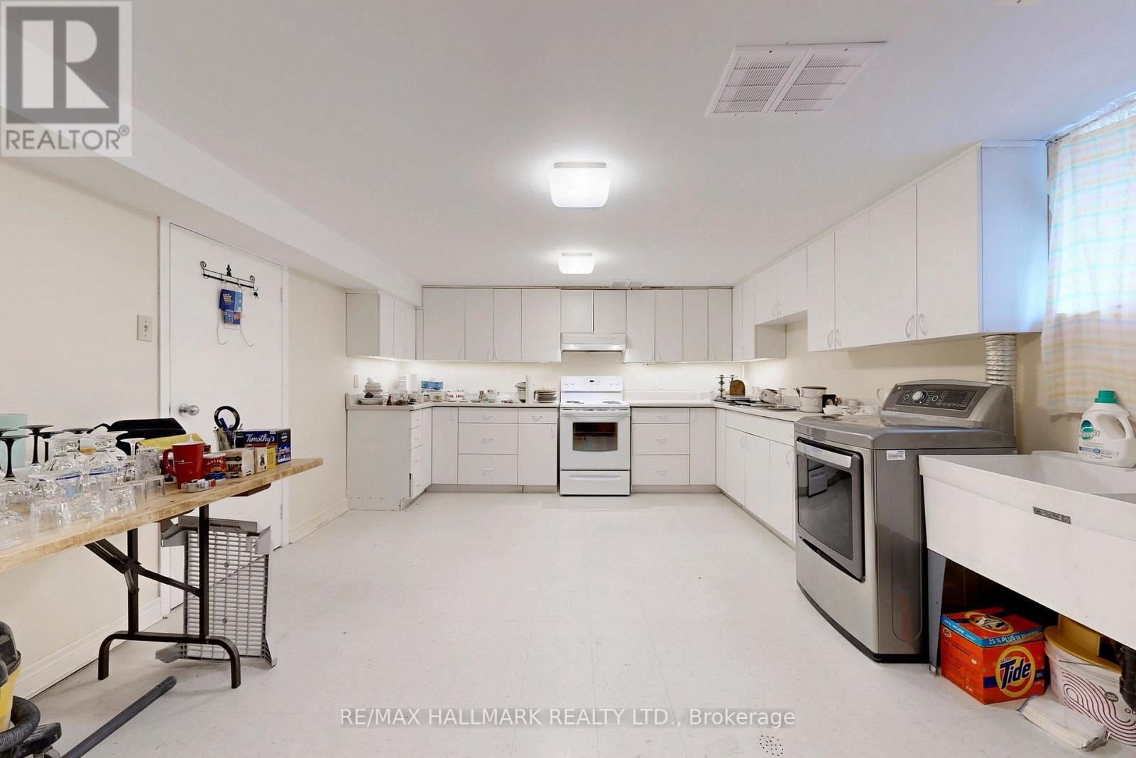 101 Leyburn Avenue, Richmond Hill, Ontario  L4C 0J6 - Photo 17 - N12941474