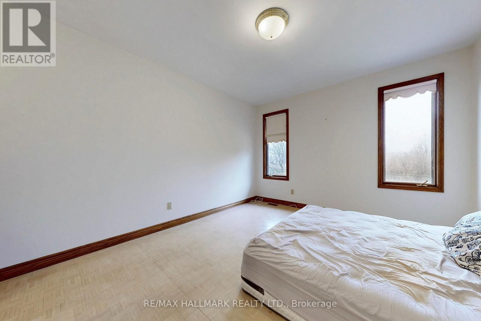 101 Leyburn Avenue, Richmond Hill, Ontario  L4C 0J6 - Photo 9 - N12941474