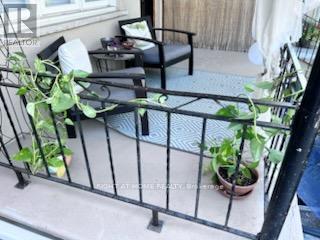 Main Floor - 281 Osler Street, Toronto, Ontario  M6N 2Z3 - Photo 12 - W12901936