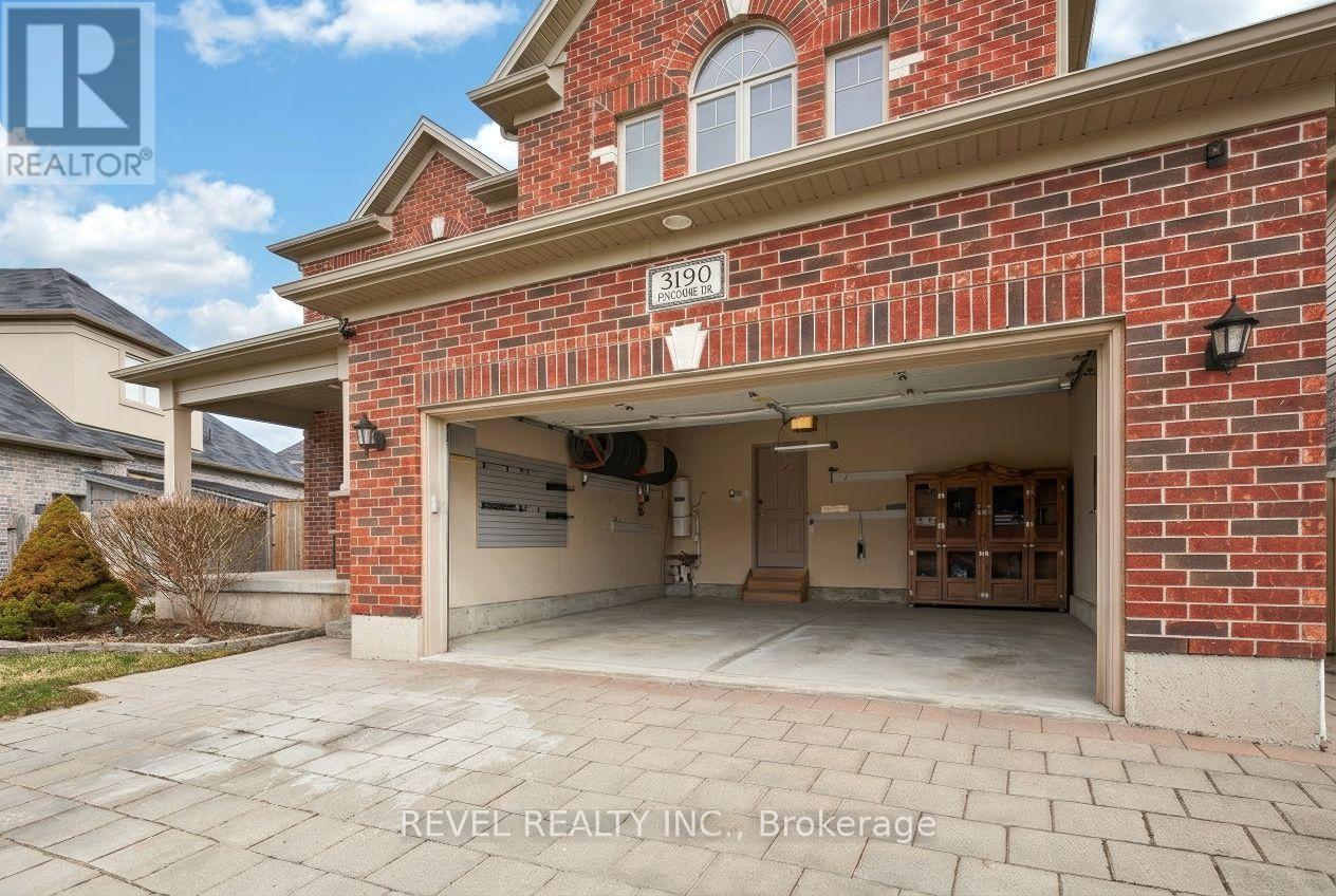 3190 Pincombe Drive, London South, Ontario  N6L 0B4 - Photo 44 - X12945976