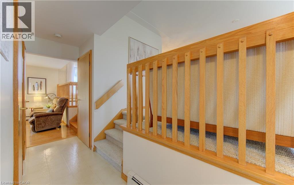 55 Coach Hill Drive, Kitchener, Ontario  N2E 1N7 - Photo 3 - 40812548