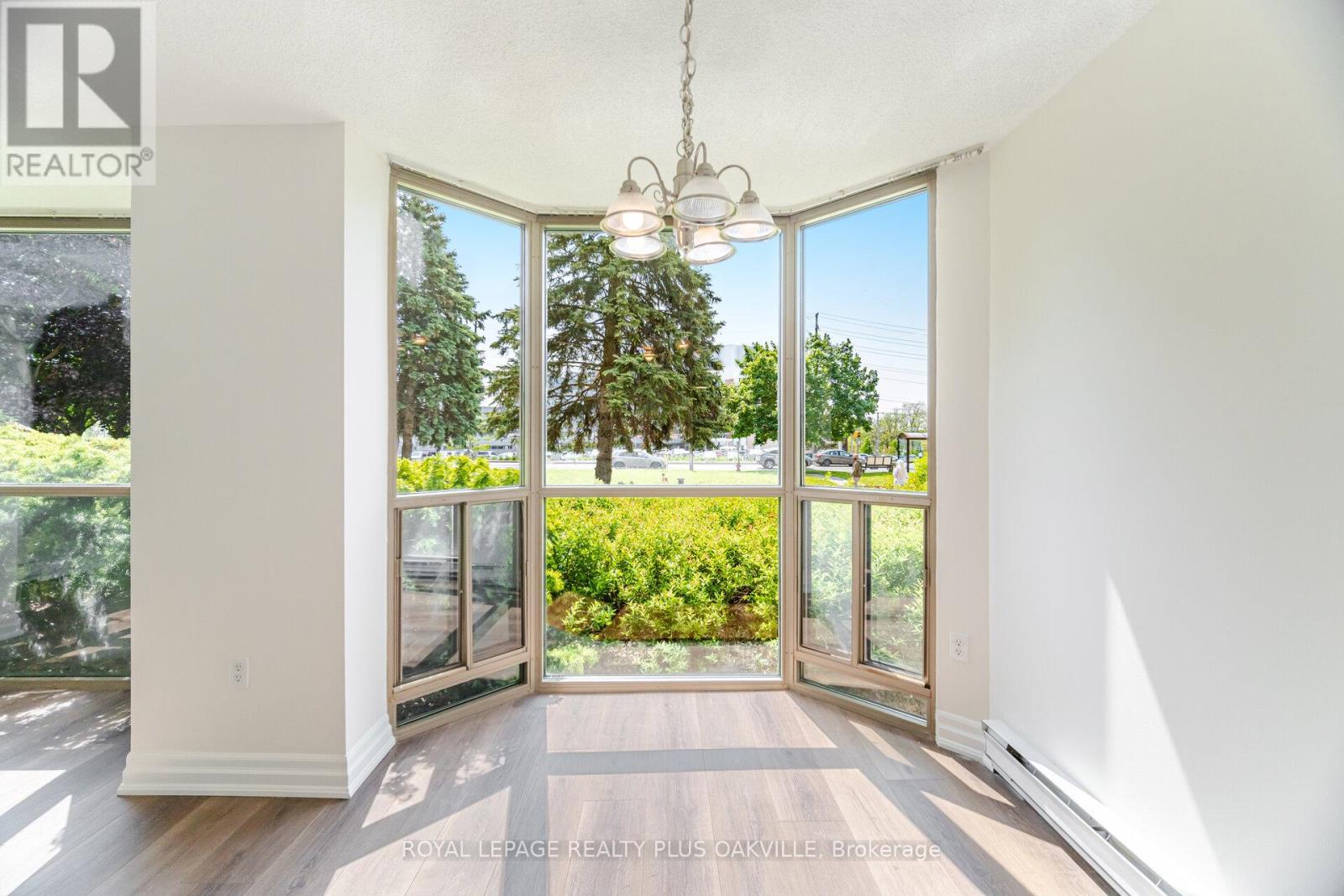 104 - 1225 North Shore Boulevard E, Burlington, Ontario  L7S 1Z6 - Photo 10 - W12947472