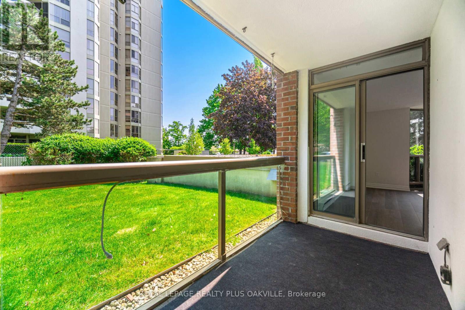 104 - 1225 North Shore Boulevard E, Burlington, Ontario  L7S 1Z6 - Photo 35 - W12947472