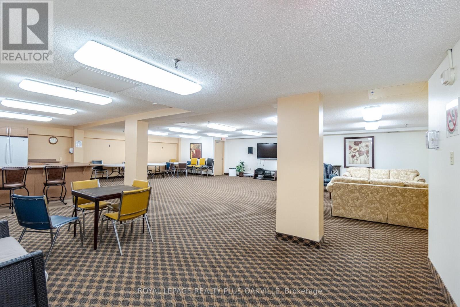 104 - 1225 North Shore Boulevard E, Burlington, Ontario  L7S 1Z6 - Photo 39 - W12947472