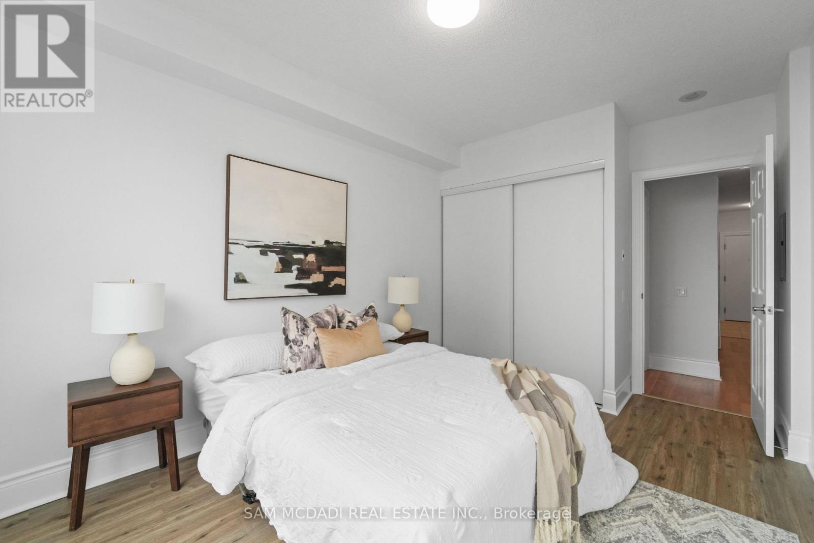 2002 - 5229 Dundas Street W, Toronto, Ontario  M9B 6L9 - Photo 14 - W12947480