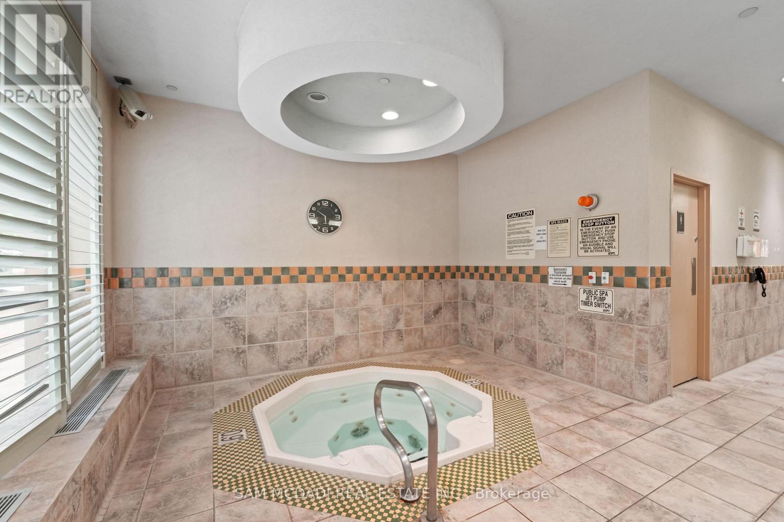 2002 - 5229 Dundas Street W, Toronto, Ontario  M9B 6L9 - Photo 24 - W12947480