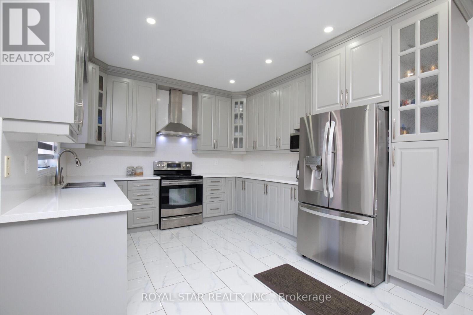 51 Cape Dorset Crescent, Brampton, Ontario  L6R 3K9 - Photo 13 - W12947506