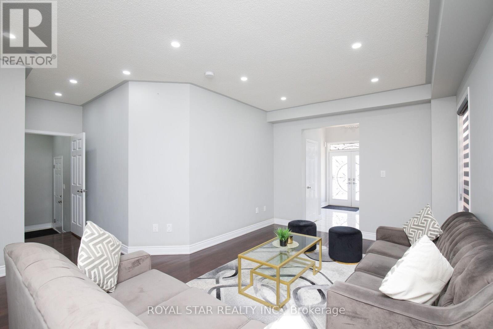 51 Cape Dorset Crescent, Brampton, Ontario  L6R 3K9 - Photo 8 - W12947506