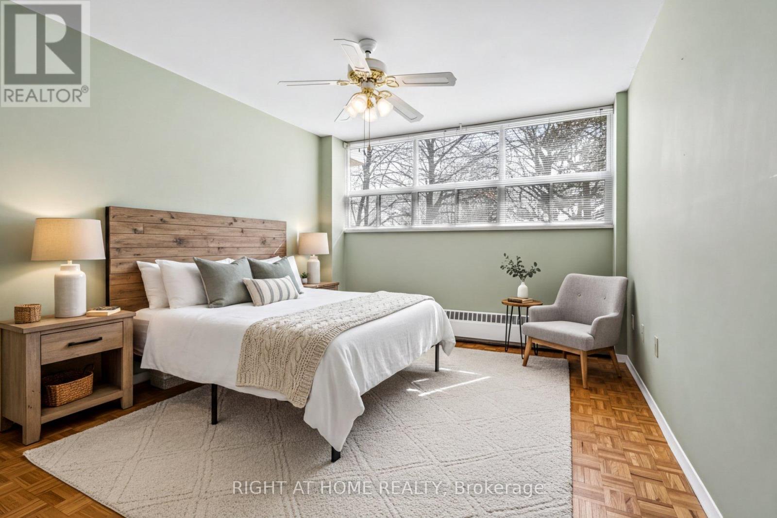 207 - 212 Kerr Street, Oakville, Ontario  L6K 3B1 - Photo 11 - W12947520