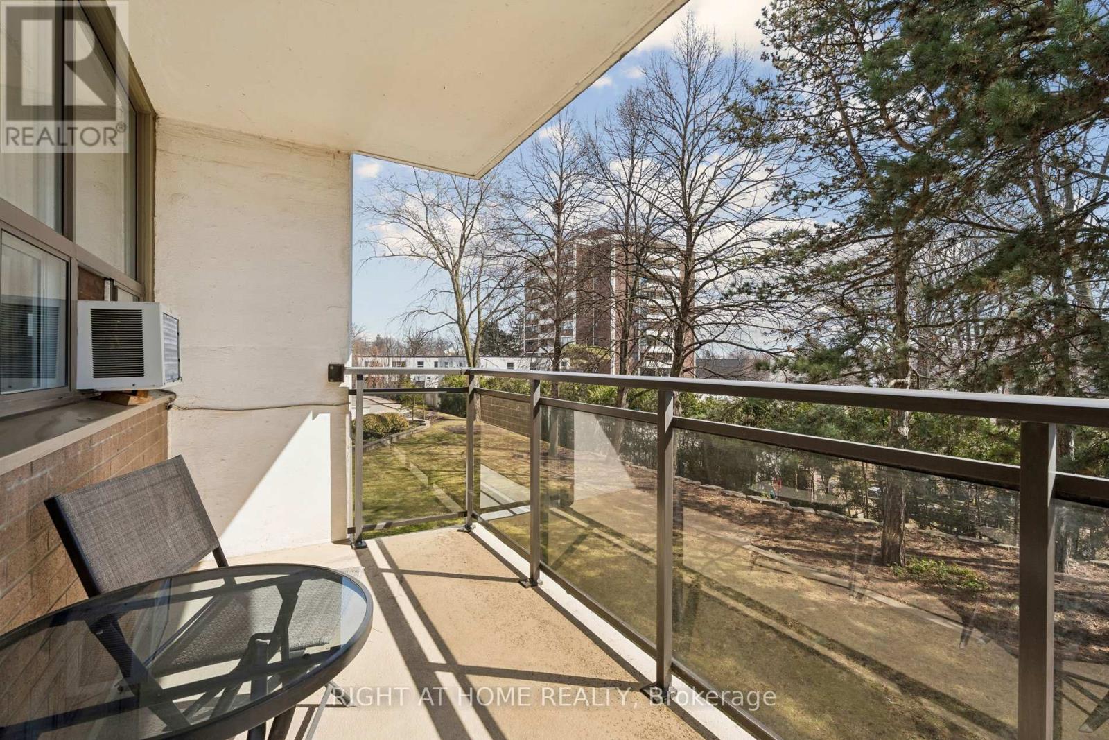 207 - 212 Kerr Street, Oakville, Ontario  L6K 3B1 - Photo 18 - W12947520