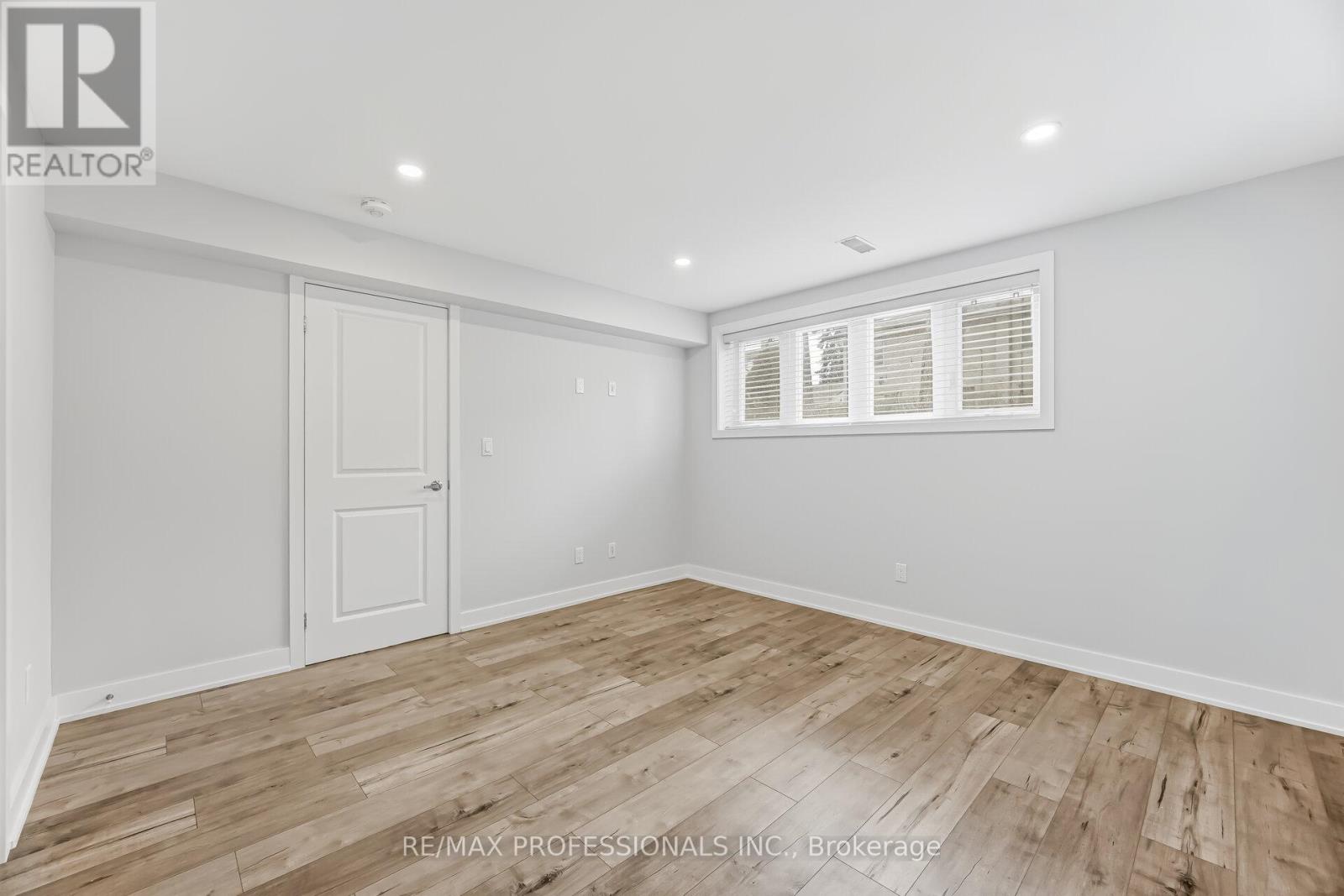 10 Boxwood Road, Toronto, Ontario  M9C 2W5 - Photo 16 - W12947560