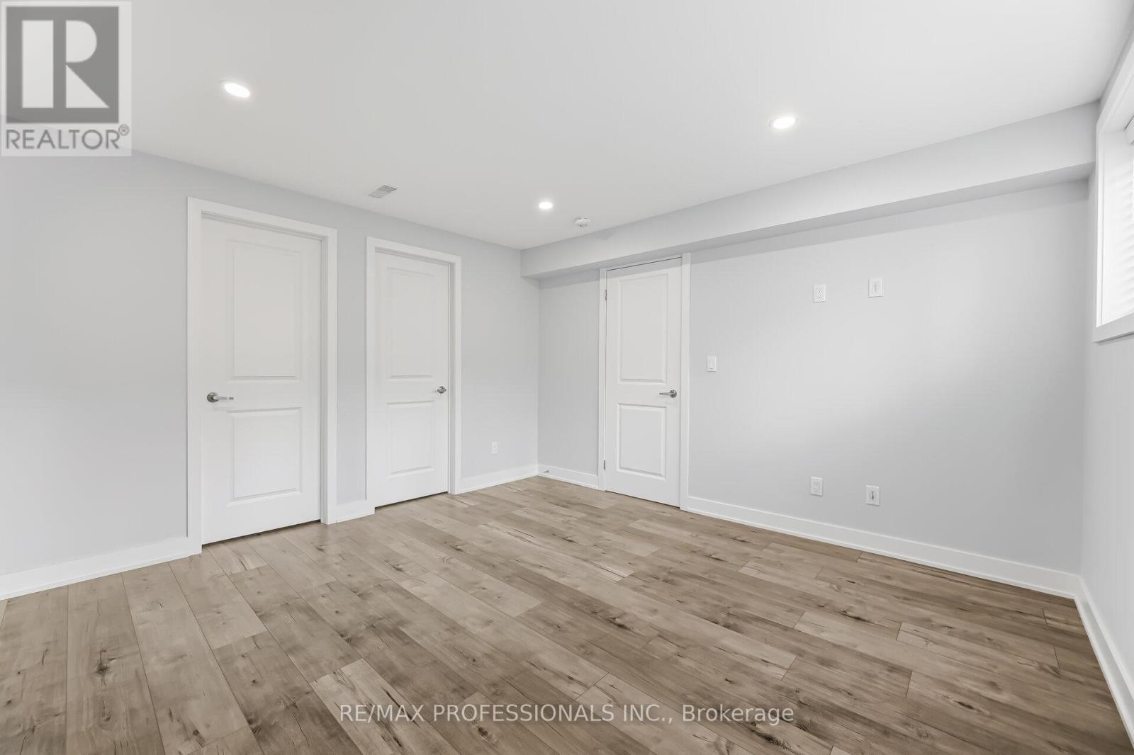 10 Boxwood Road, Toronto, Ontario  M9C 2W5 - Photo 17 - W12947560