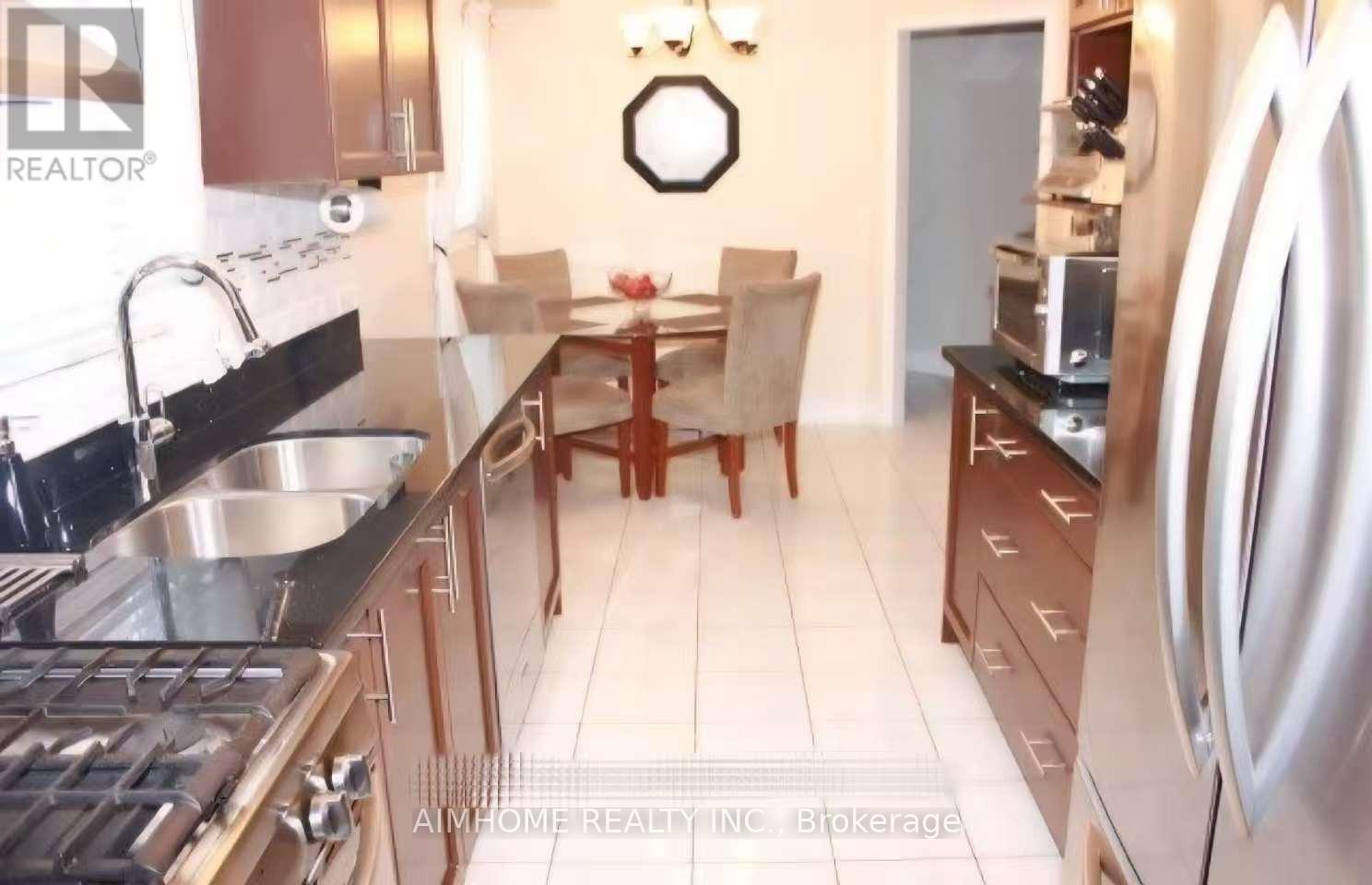 5533 Richmeadow Mews, Mississauga, Ontario  L4Z 3T3 - Photo 9 - W12947584