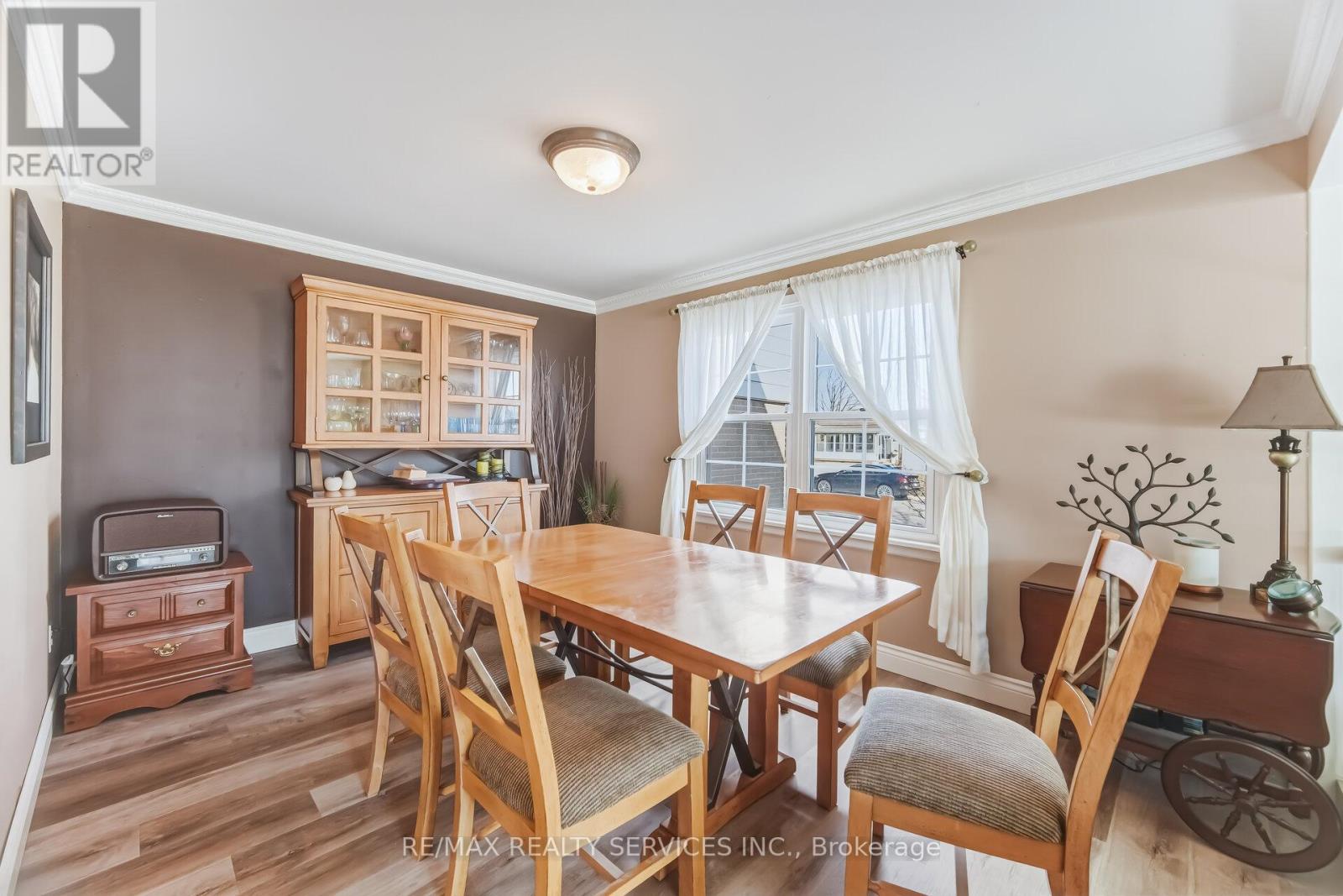 15 Braemar Drive, Brampton, Ontario  L6T 2L5 - Photo 3 - W12947624